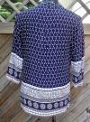 Marinblå tunika/blus med vitt mönster