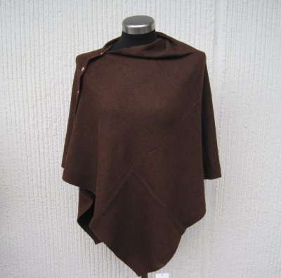 Brun Stickad Poncho Med Knappar