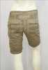 Shorts med dragkedjor. Khakibeige
