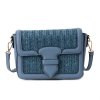 Jeansblå liten axelremsväska clutch