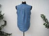 Jeansblå Ärmlös Linneblus. Made in Italy
