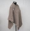 Ljusbrun Stickad Poncho Med Knappar