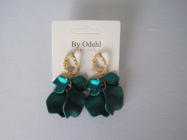 By Odahl Örhängen Löv Grön Silk