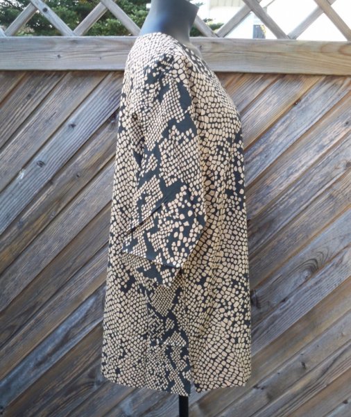 Beige/svart Reptilmönstrad Tunika
