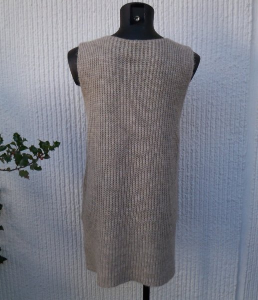 Lång Stickad Beige Slipover Väst
