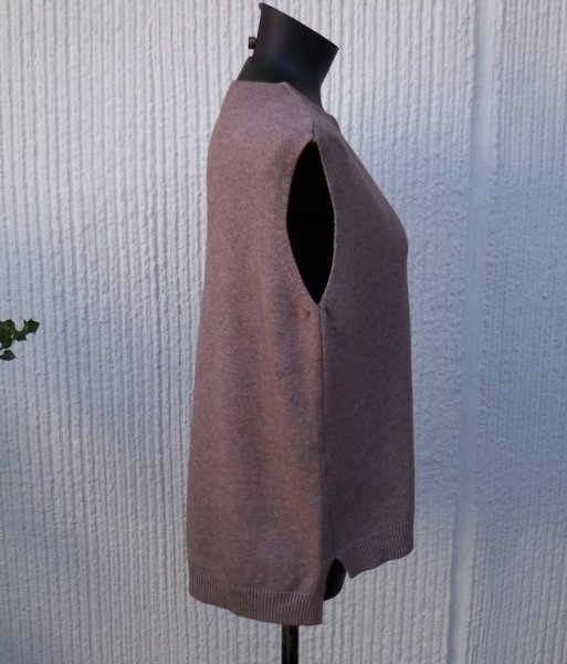 Stickad Slipover Väst Gråbrun Taupe