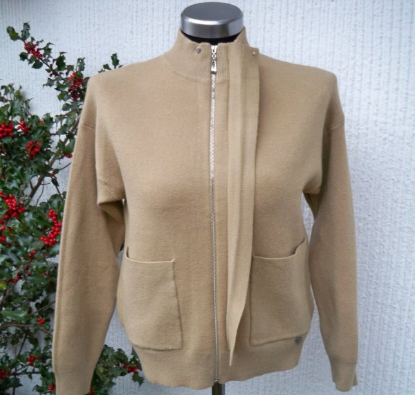 Kamelbeige Stickad Kofta Jacka