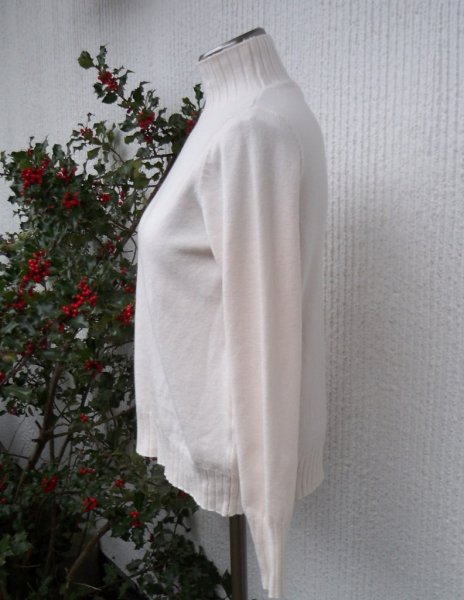 Vintervit Finstickad Tröja Med Polokrage Turtleneck