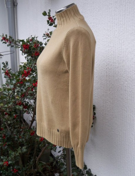 Kamelbeige Finstickad Tröja Med Polokrage Turtleneck