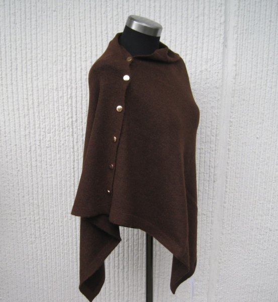 Brun Stickad Poncho Med Knappar