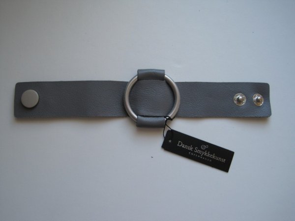 Grått Läderarmband Med Silverdetalj Dansk Smykkekunst