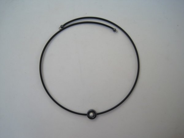Halsband Svart Choker Hematit Med vit Pärla