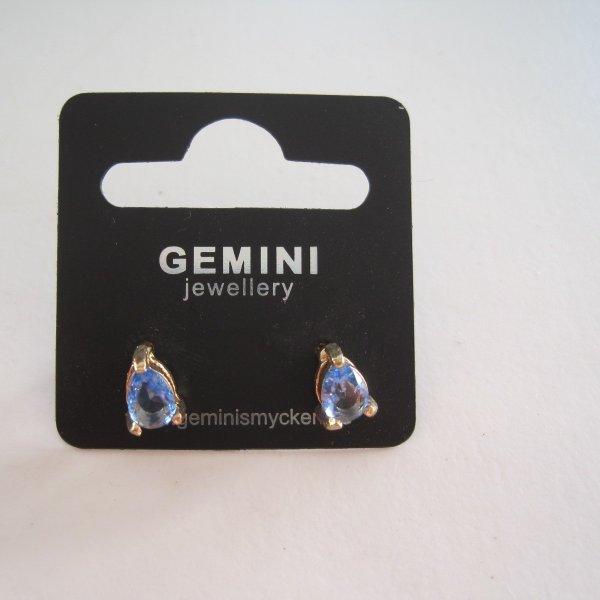 Örhängen Med Slipad Blå Kristall - Gemini Smycken