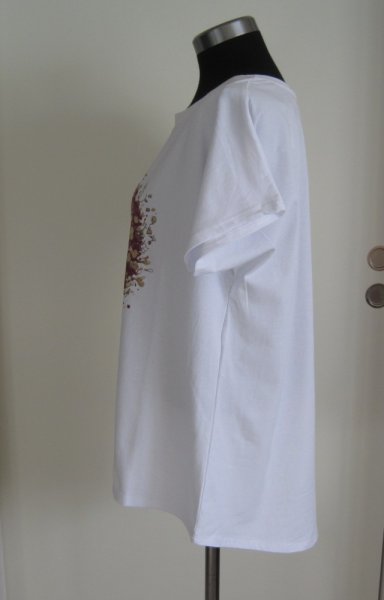 Inze Vit T-shirt Med Vinröd Blommig Luftballong