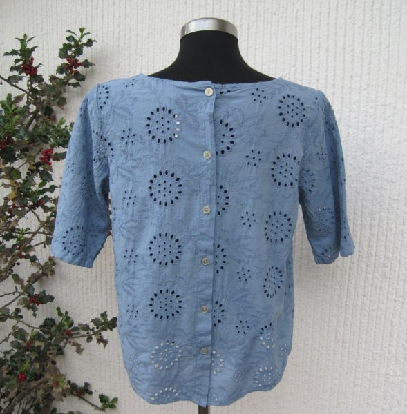 Jeansblå Brodyrblus Kort Ärm Made in Italy
